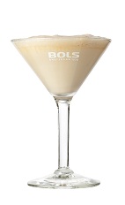 The Creamy Martini is a smooth cream colored cocktail perfect for summer weddings. Made from light rum, white creme de cacao, cream and Bols Amaretto Foam liqueur, and served in a chilled cocktail glass.