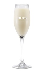 The Scroppino is a relaxing cream colored cocktail made from vodka, Bols Natural Yoghurt liqueur, lemon juice and prosecco, and served in a chilled champagne flute.